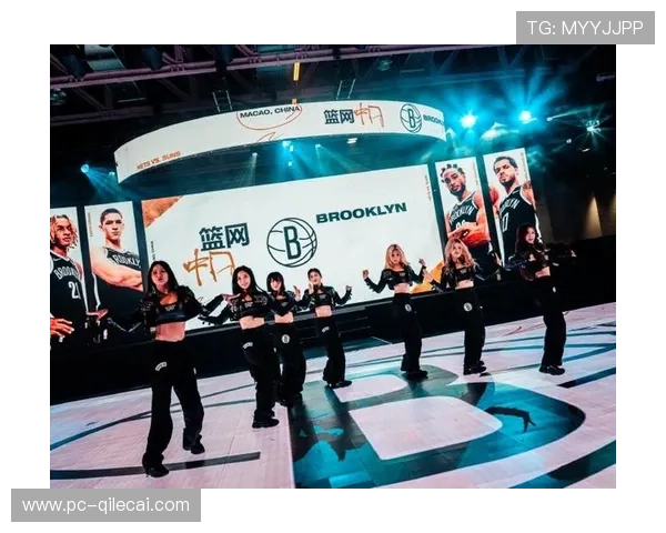 湖人啦啦队新编排亮相，融合街头篮球元素